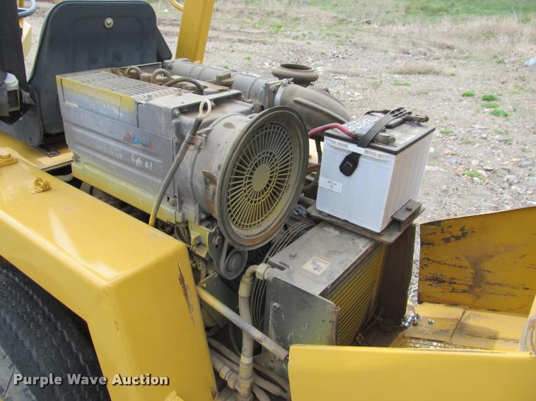 image for item K3754 Hypac C810A single drum vibratory roller