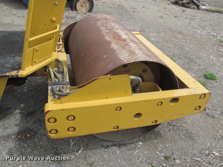 image for item K3754 Hypac C810A single drum vibratory roller