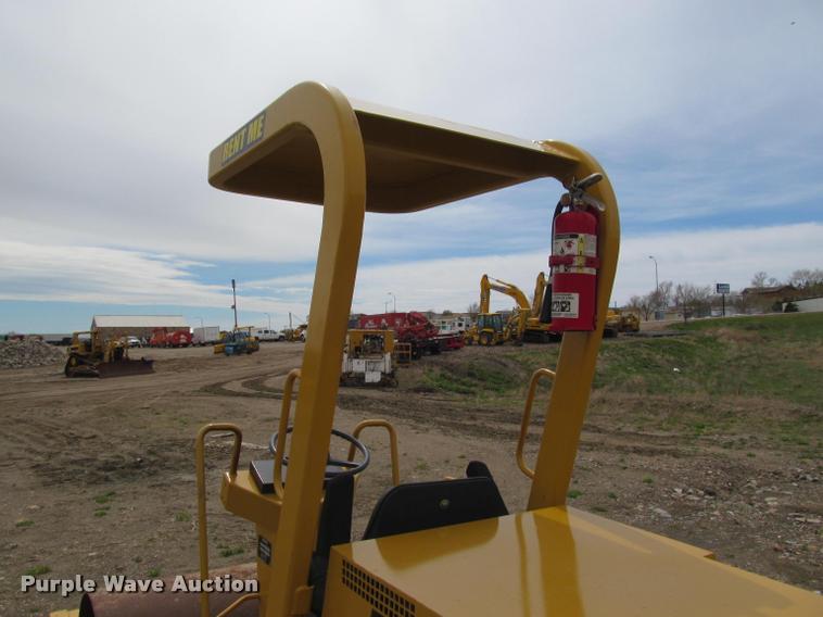 image for item K3754 Hypac C810A single drum vibratory roller