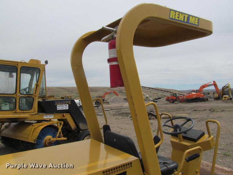 image for item K3754 Hypac C810A single drum vibratory roller