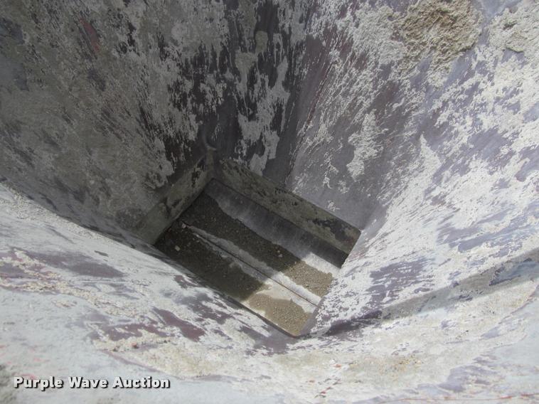 image for item K3817 Cement crane bucket