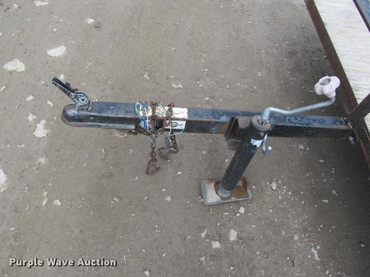 image for item K3820 2010 Carry On utility trailer