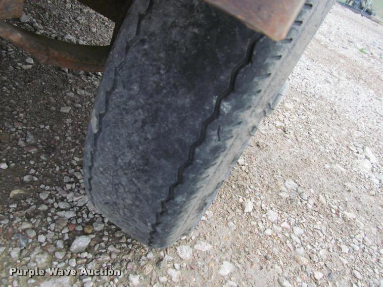 image for item K3820 2010 Carry On utility trailer