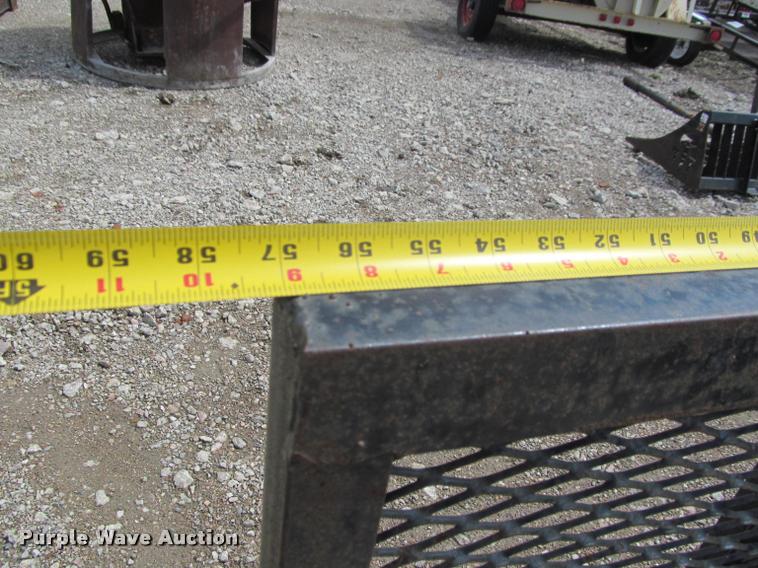 image for item K3820 2010 Carry On utility trailer