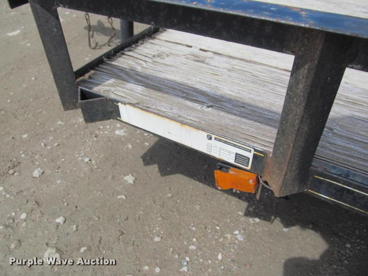 image for item K3820 2010 Carry On utility trailer