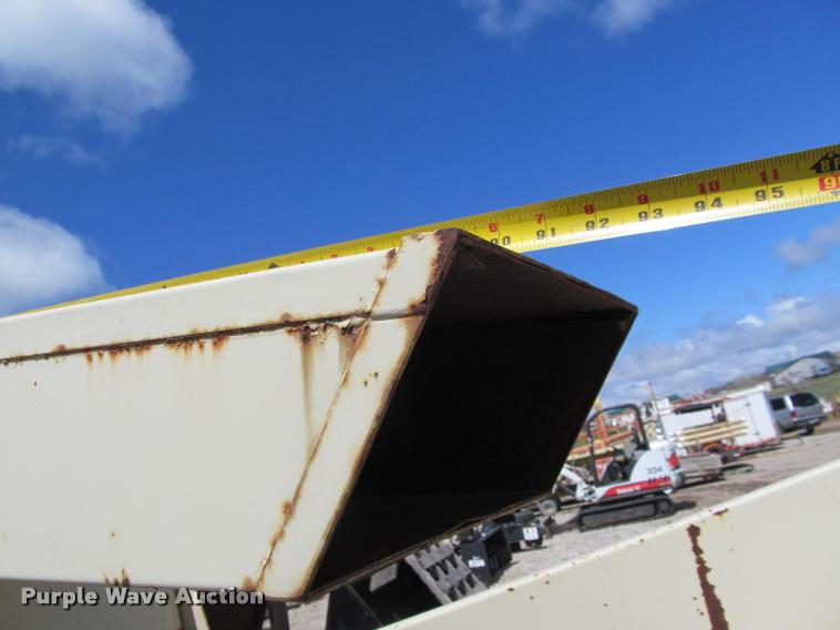 image for item K3826 Finn B260 straw blower