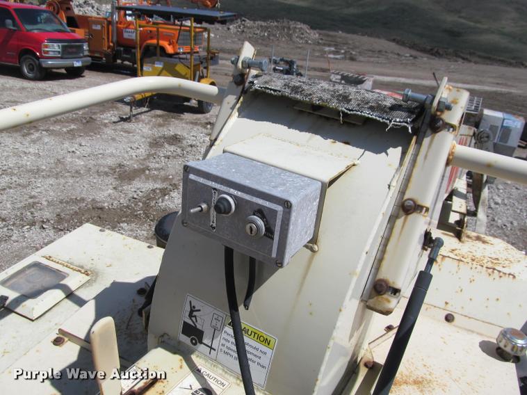 image for item K3826 Finn B260 straw blower