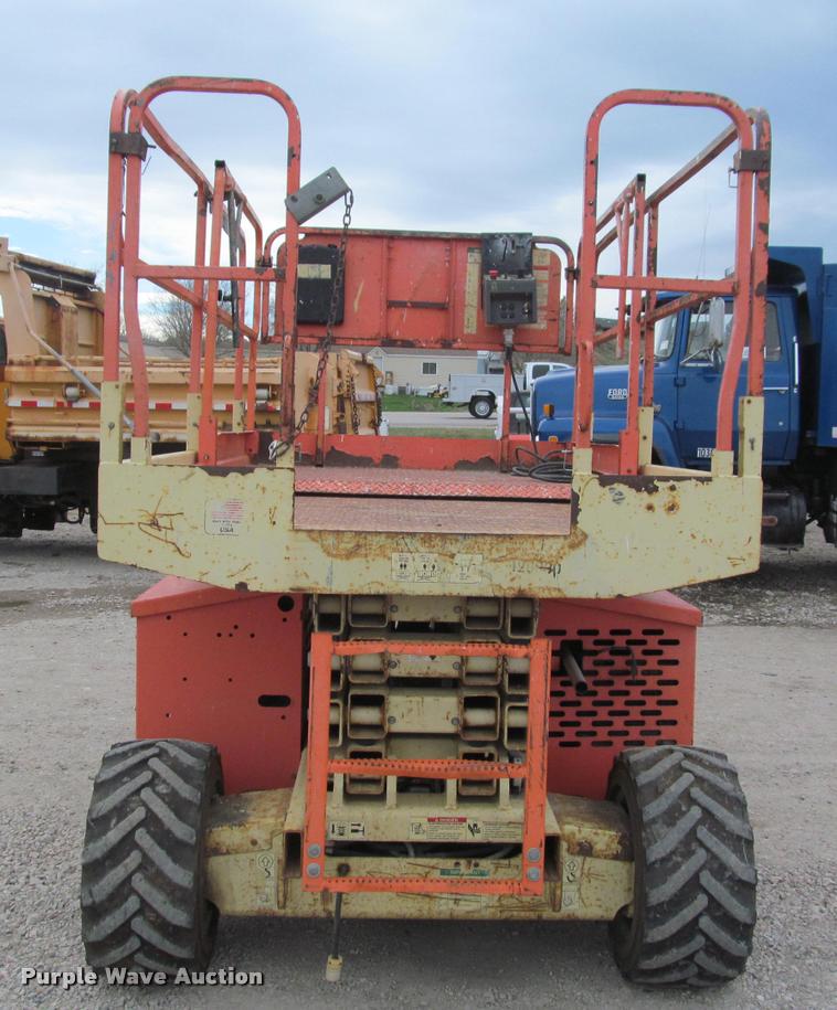 image for item K3829 2002 JLG 260MRT scissor lift