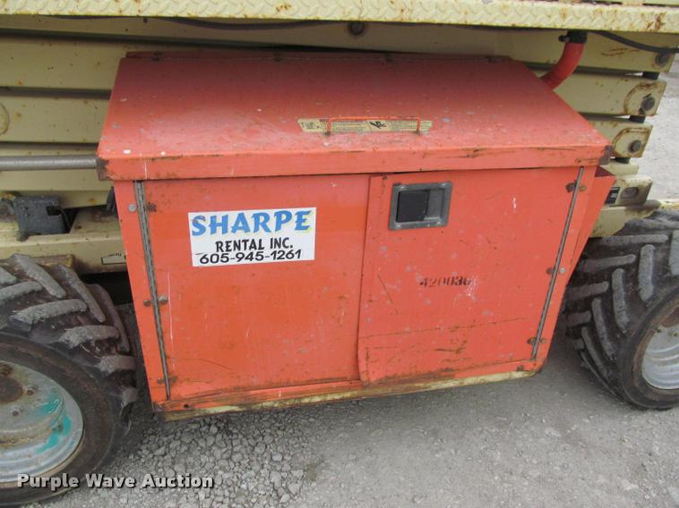 image for item K3829 2002 JLG 260MRT scissor lift