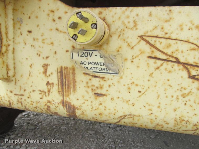 image for item K3829 2002 JLG 260MRT scissor lift