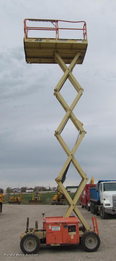 image for item K3829 2002 JLG 260MRT scissor lift