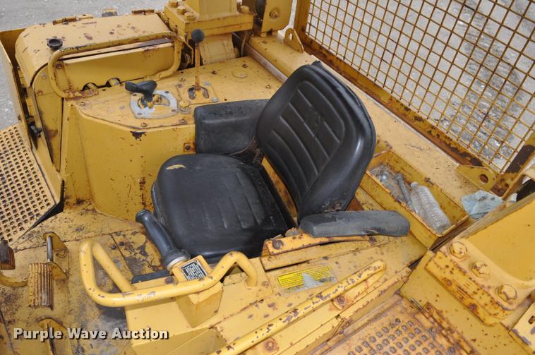 image for item K3877 1989 Caterpillar D8N dozer
