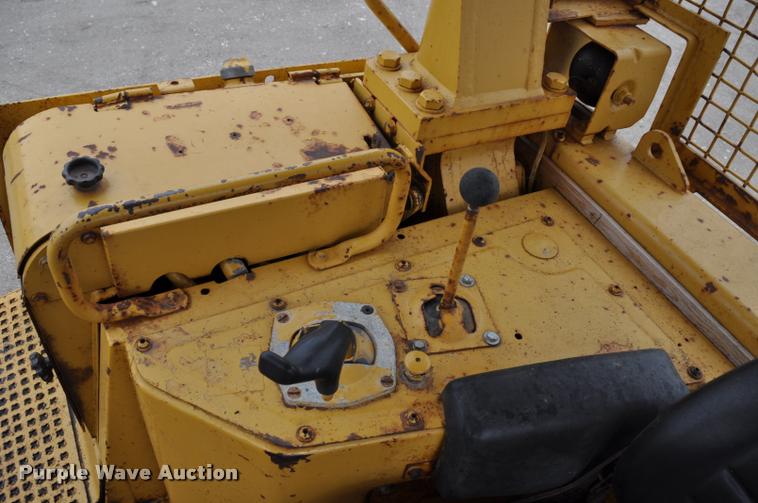 image for item K3877 1989 Caterpillar D8N dozer