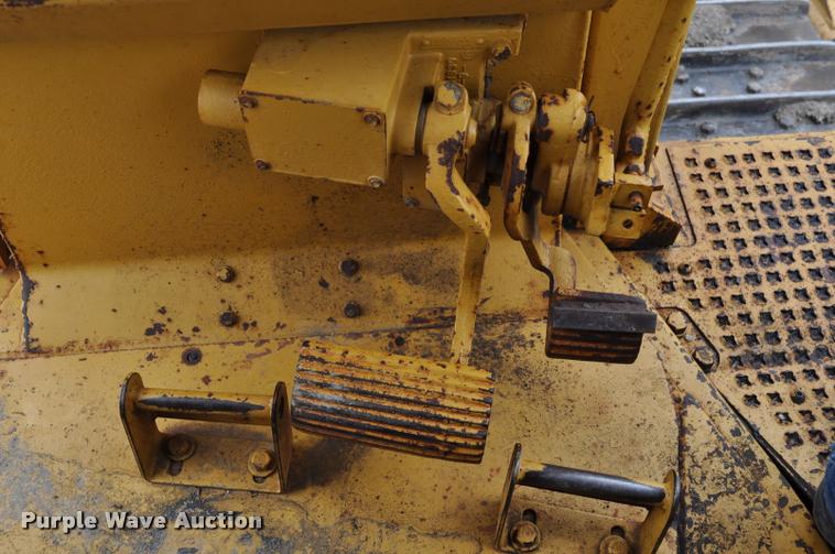 image for item K3877 1989 Caterpillar D8N dozer