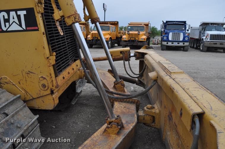 image for item K3877 1989 Caterpillar D8N dozer