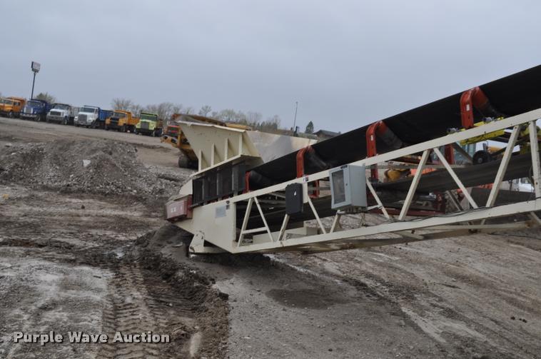 image for item K3878 2012 Superior portable radial stacking conveyor