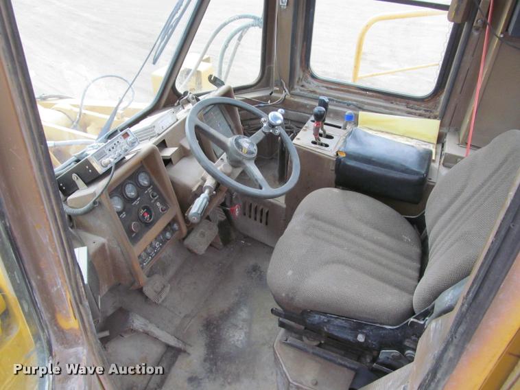 image for item K3880 1989 Caterpillar 988B wheel loader