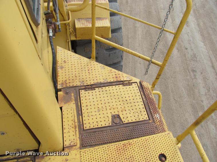 image for item K3880 1989 Caterpillar 988B wheel loader