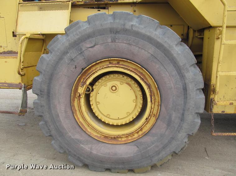 image for item K3880 1989 Caterpillar 988B wheel loader