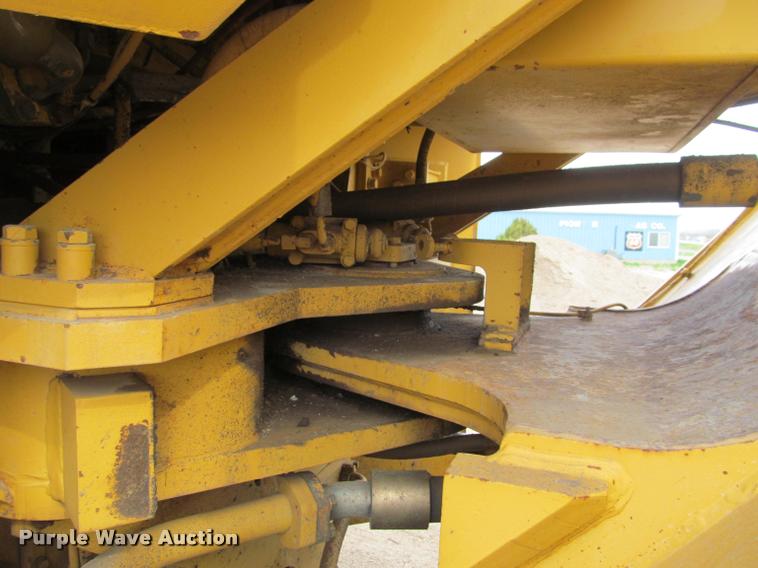 image for item K3880 1989 Caterpillar 988B wheel loader