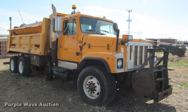image for item K3882 2000 International F2554 dump truck