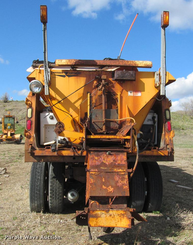 image for item K3882 2000 International F2554 dump truck