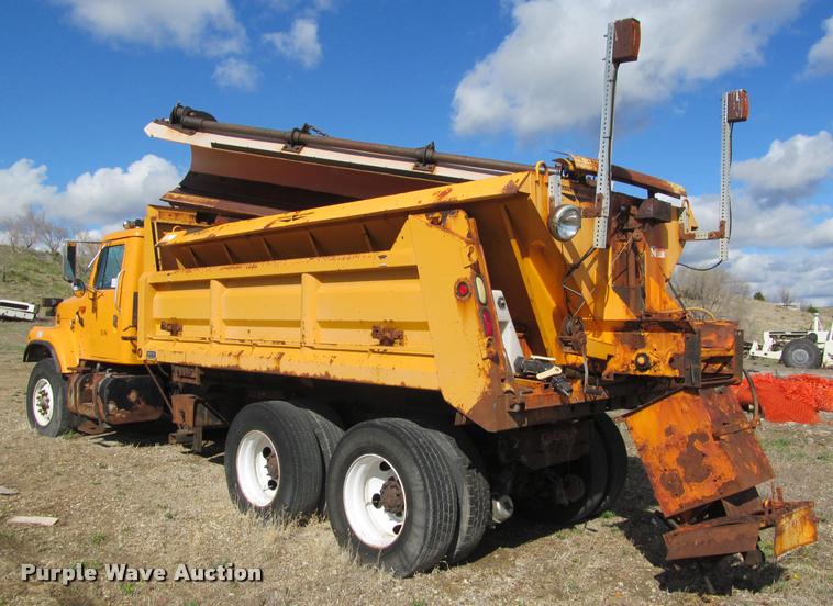 image for item K3882 2000 International F2554 dump truck