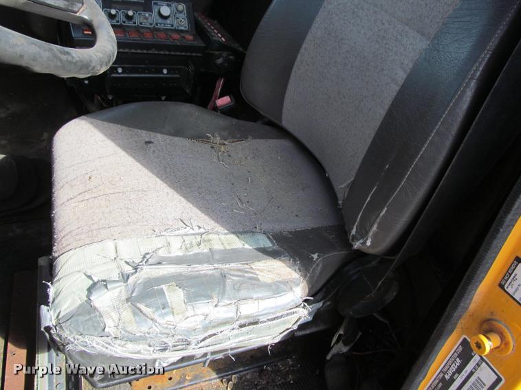 image for item K3882 2000 International F2554 dump truck