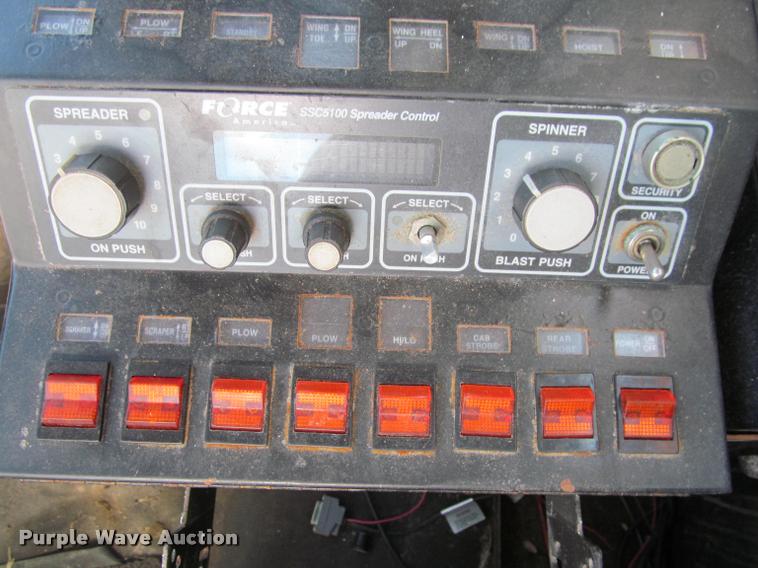 image for item K3882 2000 International F2554 dump truck