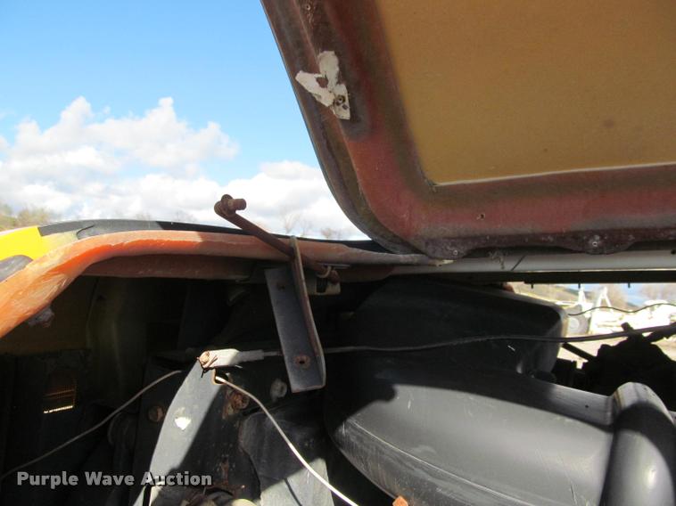 image for item K3882 2000 International F2554 dump truck