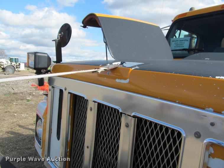 image for item K3882 2000 International F2554 dump truck