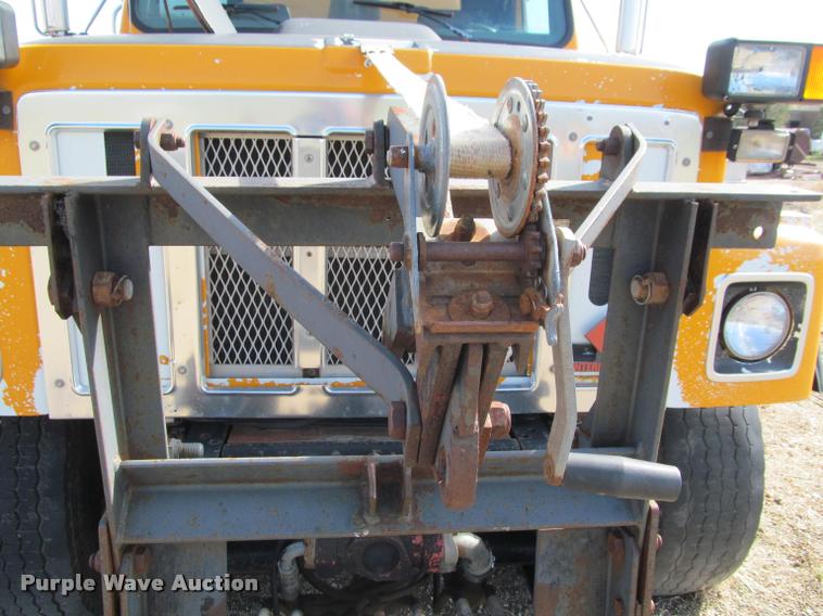 image for item K3882 2000 International F2554 dump truck