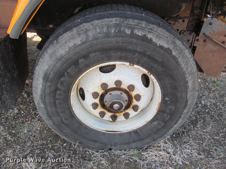 image for item K3882 2000 International F2554 dump truck