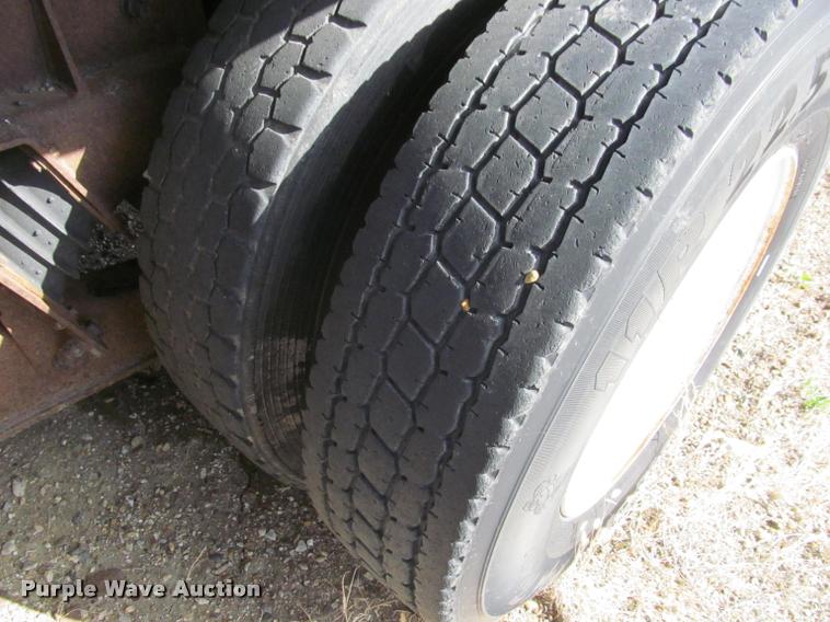 image for item K3882 2000 International F2554 dump truck