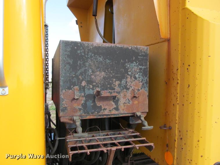 image for item K3882 2000 International F2554 dump truck