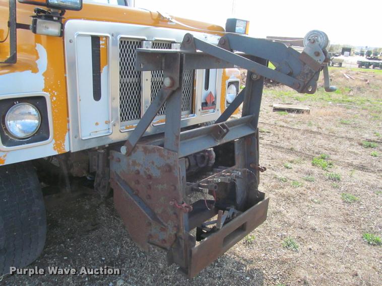 image for item K3882 2000 International F2554 dump truck