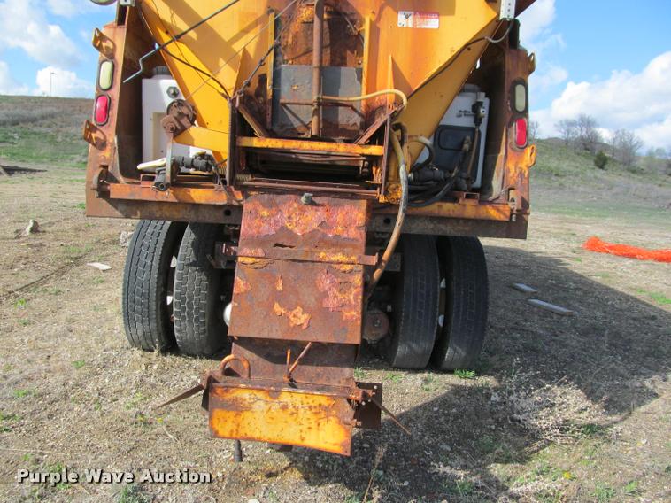 image for item K3882 2000 International F2554 dump truck