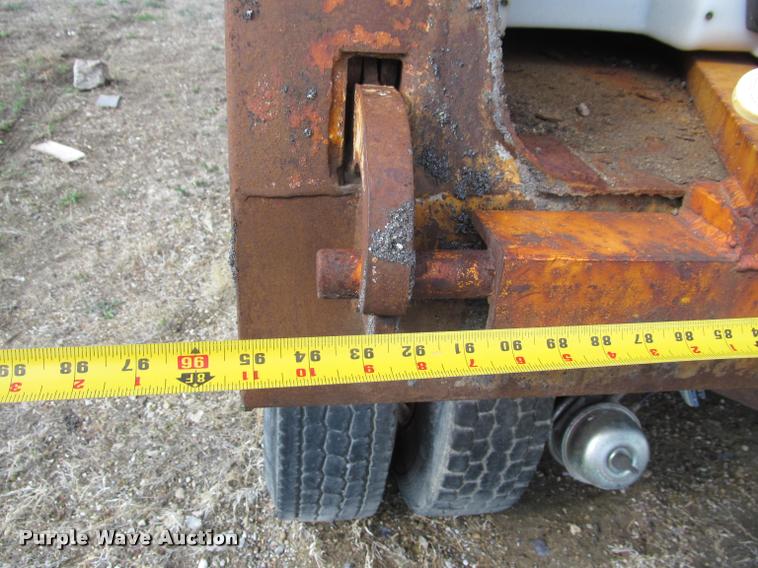 image for item K3882 2000 International F2554 dump truck