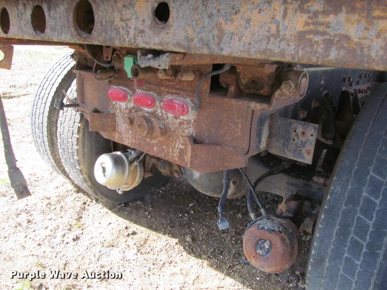 image for item K3882 2000 International F2554 dump truck