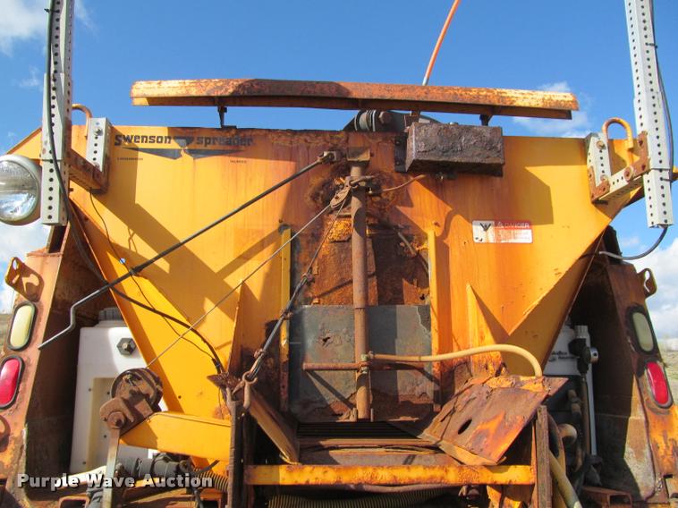 image for item K3882 2000 International F2554 dump truck