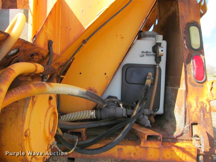 image for item K3882 2000 International F2554 dump truck