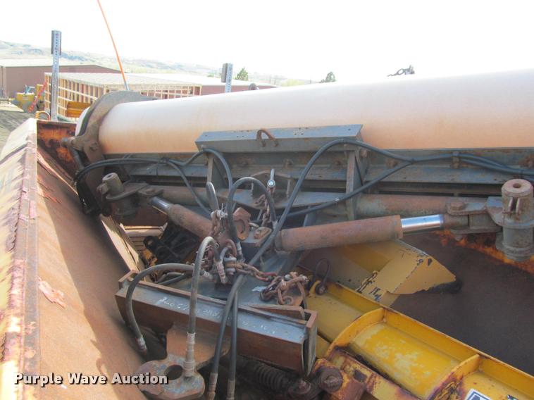 image for item K3882 2000 International F2554 dump truck