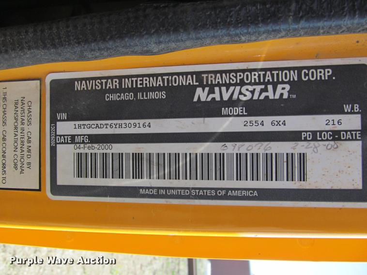 image for item K3882 2000 International F2554 dump truck