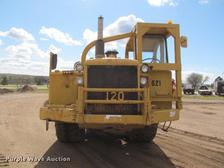image for item K3883 Caterpillar 621 water wagon