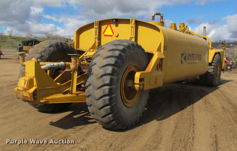 image for item K3883 Caterpillar 621 water wagon