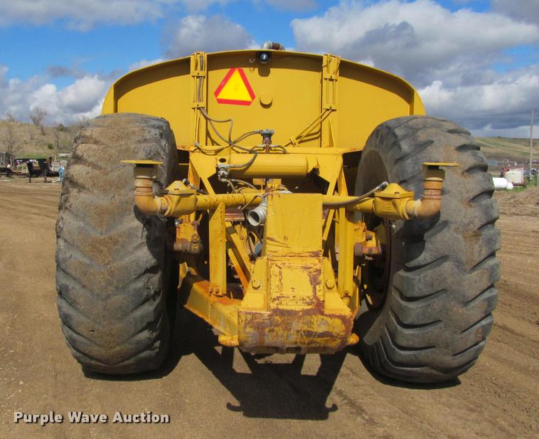 image for item K3883 Caterpillar 621 water wagon