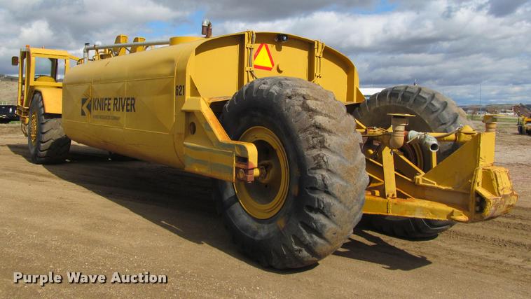 image for item K3883 Caterpillar 621 water wagon