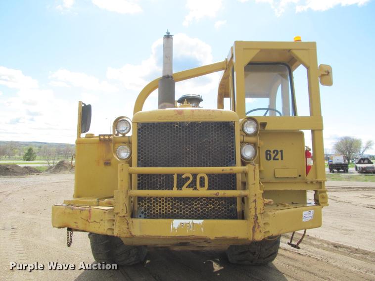 image for item K3883 Caterpillar 621 water wagon