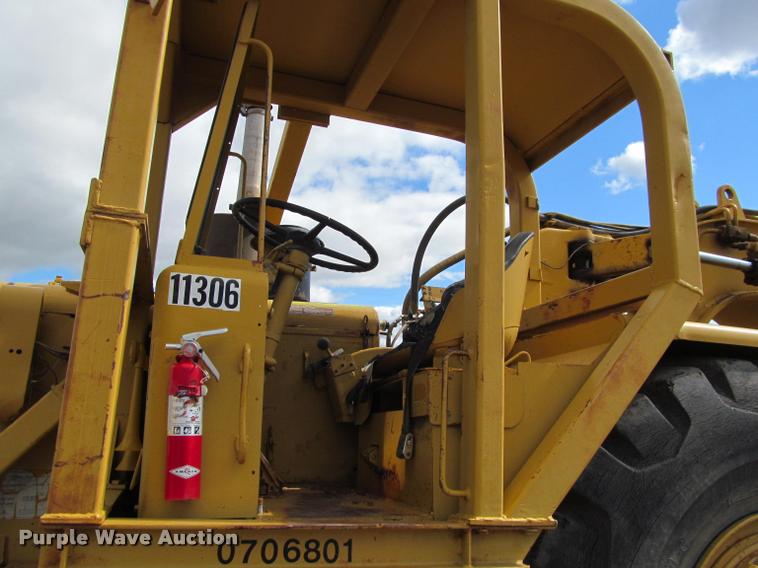 image for item K3883 Caterpillar 621 water wagon