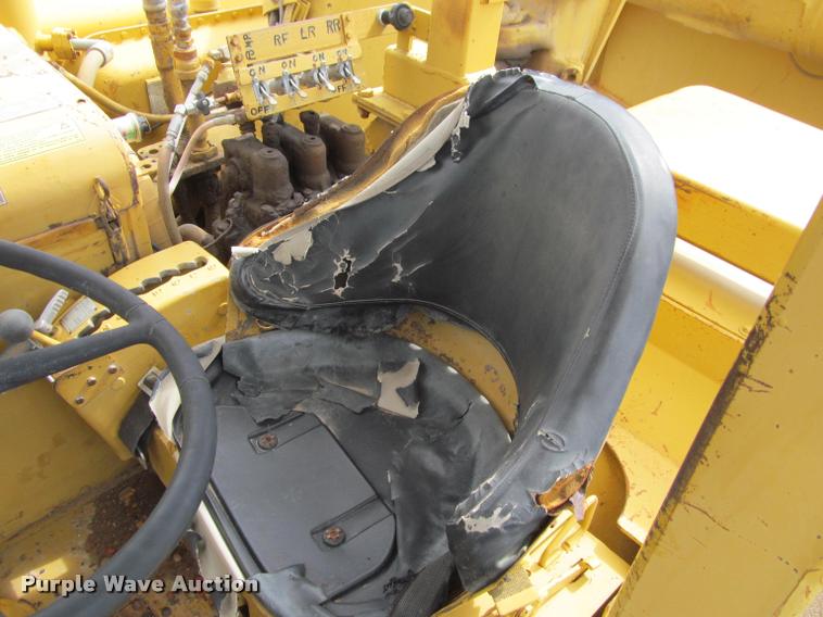 image for item K3883 Caterpillar 621 water wagon